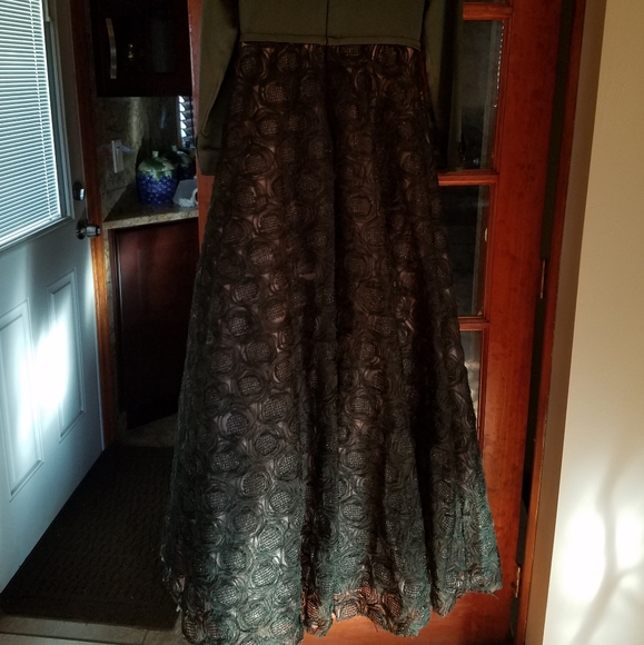 Olive green formal gown - Picture 3 of 10